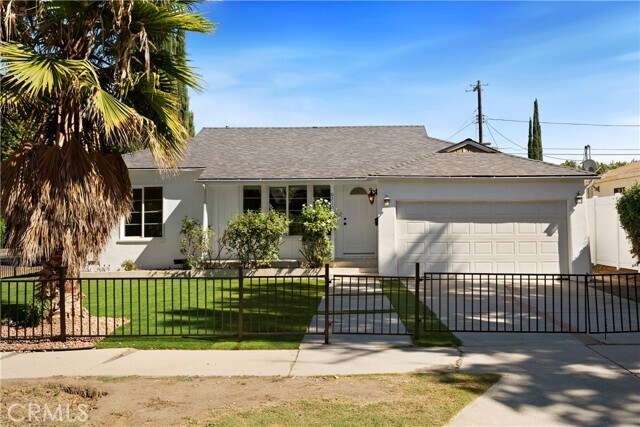 Building Photo - 6230 Zelzah Ave