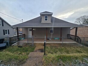 Building Photo - 5878-5880-5880 Madison Ave