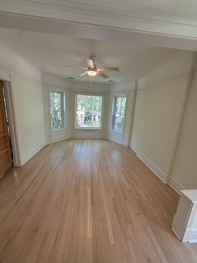 Living room - 6220 N Magnolia Ave