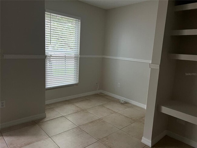 Building Photo - 455 Alt 19