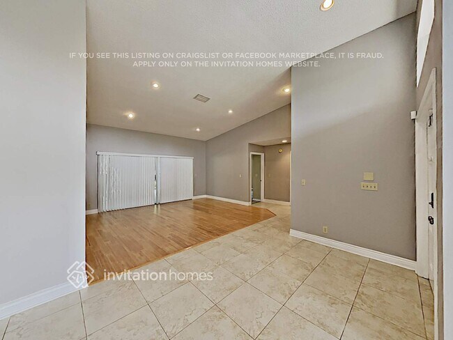 Foto del edificio - 22335 Martella Ave