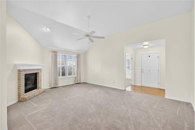 Foto del edificio - 4522 Heathercove Pl