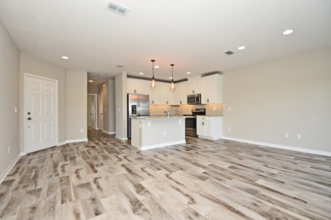 Building Photo - 12163 Water Poppy Ct