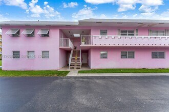 Building Photo - 7560 SW 82nd St
