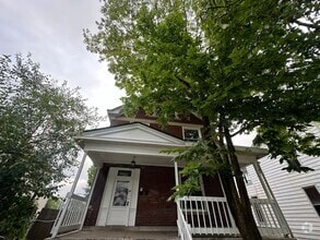 Building Photo - 610 S 2nd St