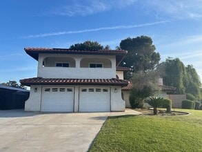 Building Photo - 9400 Hemingway Pl