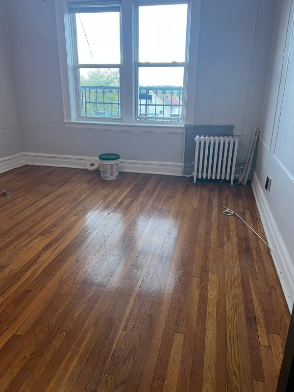 Primary Photo - 689 Sanford Ave