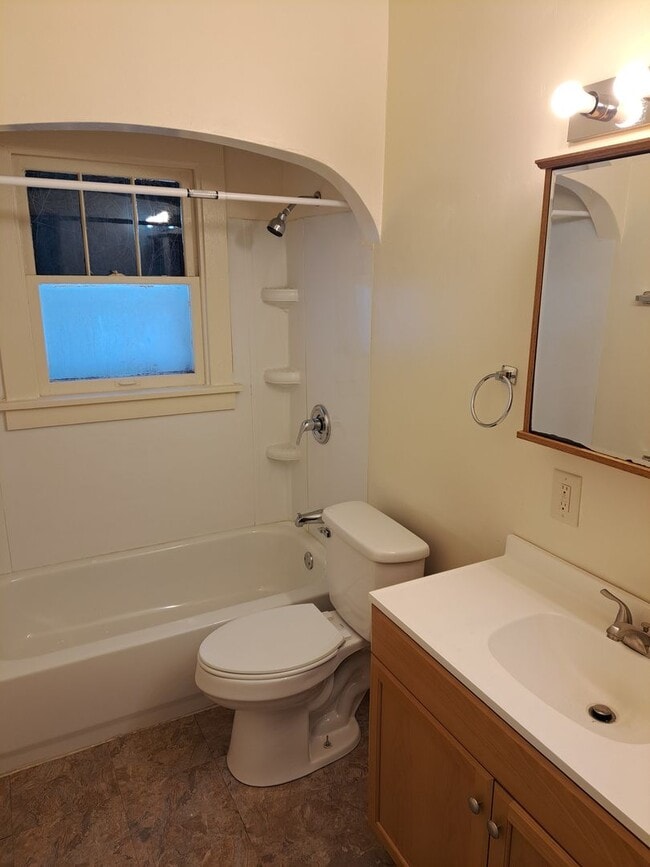 Foto del edificio - 3 BR House Near Weisser Park Elementary