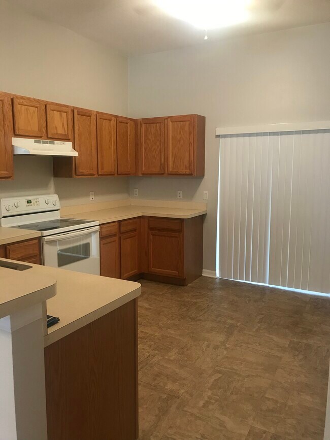 Building Photo - 3414 Dristol Ave