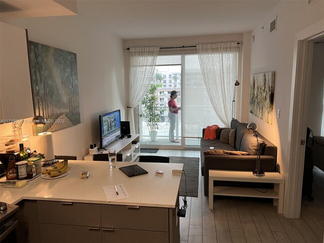 Foto del edificio - 321 NE 26th St