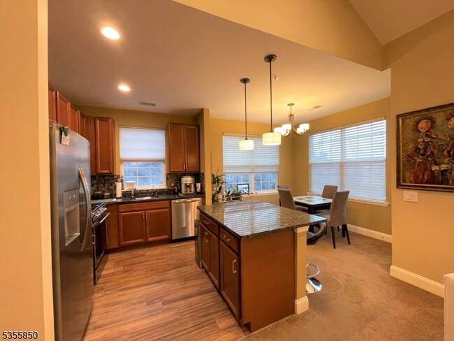 Foto del edificio - 4402 Ramapo Ct