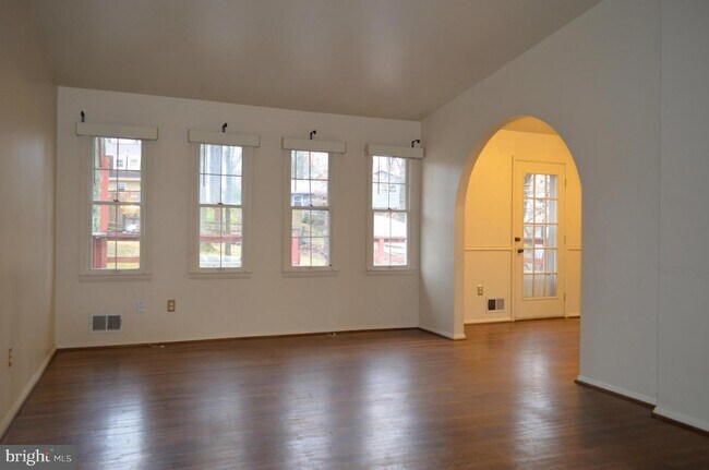 Foto del edificio - 4616 Twinbrook Rd