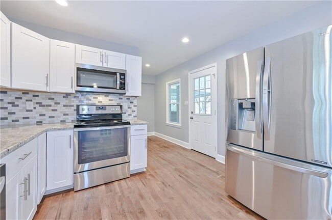 Foto del edificio - 1421 Thunderwood Ct SW