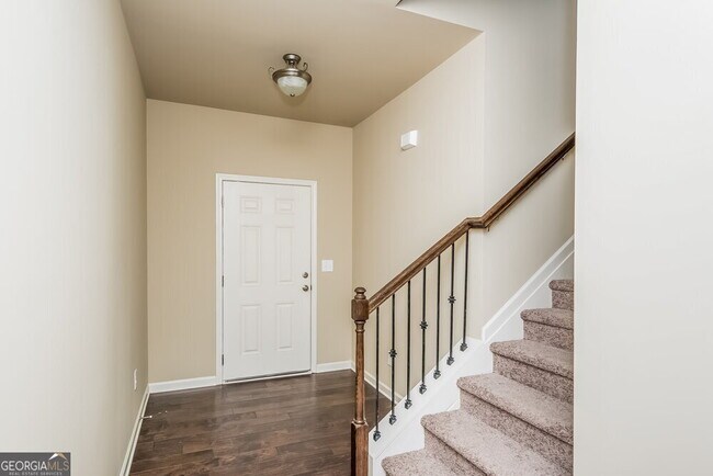 Foto del edificio - 258 Stillwood Dr