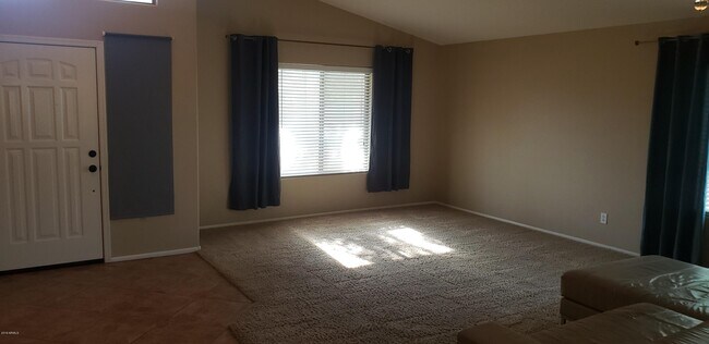 Building Photo - 21622 Dietz Dr