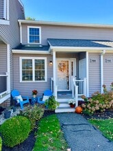 Building Photo - 751 Long Hill Rd