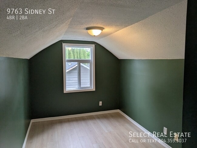Building Photo - 9763 Sidney St