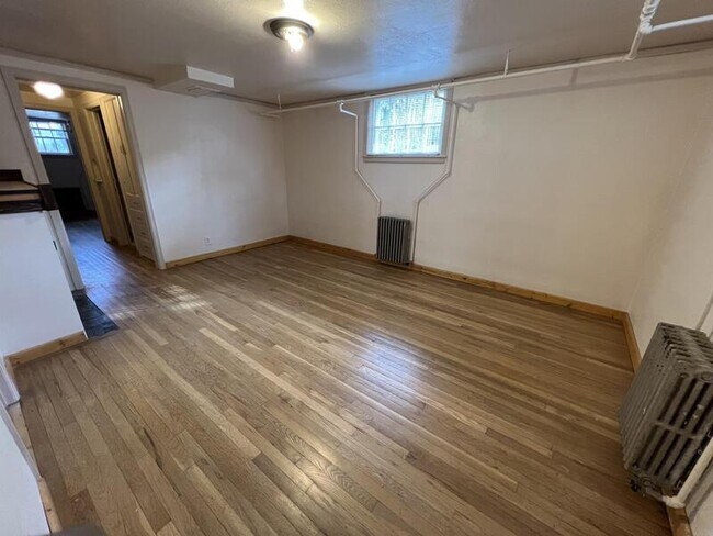 Building Photo - 609 East 22nd Street