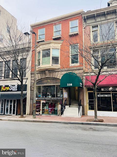 Foto del edificio - 338 N Charles St