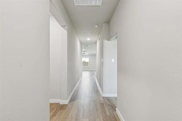 Foto del edificio - 729 Poppy Ln
