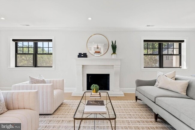 Foto del edificio - 4628 Blagden Terrace NW