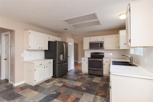 Building Photo - 5215 Heathervale Ct