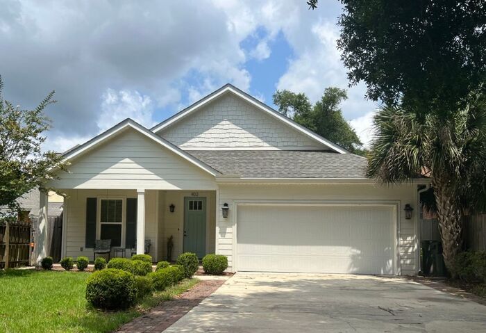 Primary Photo - Pensacola- 3 Bed, 2 Bath w/office