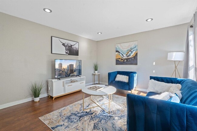 Foto del edificio - 1906 Valley Hill Cir