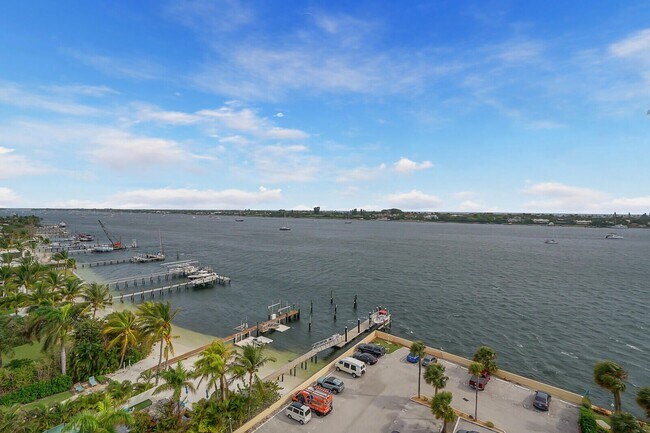 Foto del edificio - 2800 N Flagler Dr