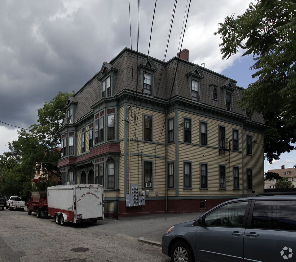 Building Photo - 15-17 Wilson St