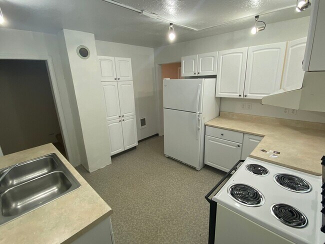 Foto del edificio - Family home available now!  $200 off your ...