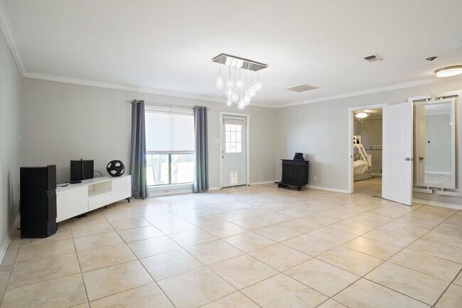 Foto del edificio - 6763 Hill Ct
