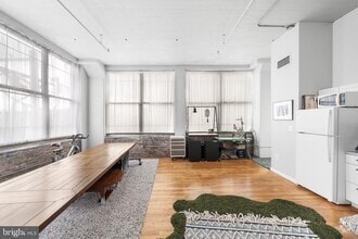 Building Photo - 314-22 N 12th St