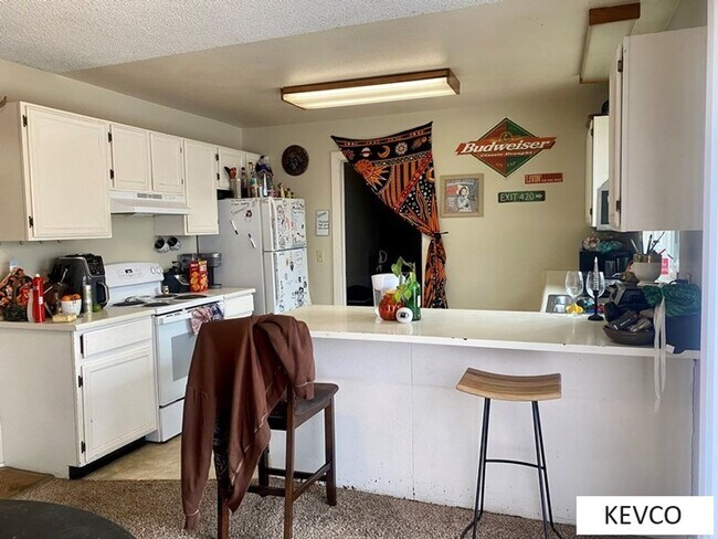 Foto del edificio - Large Home with Excellent Backyard and Patio