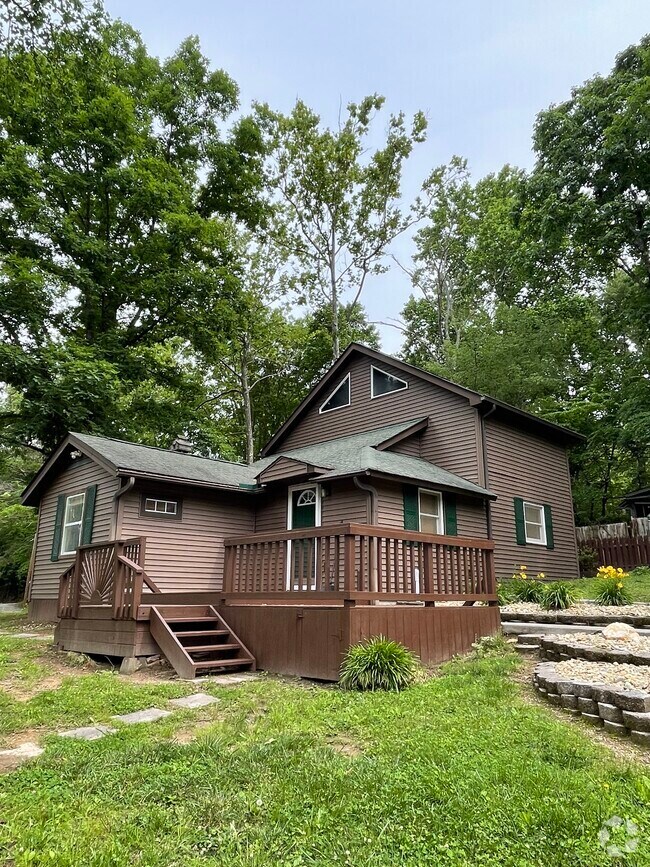 Campers Paradise Apartments for Rent with Utilities Included