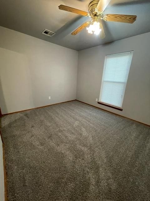 Building Photo - 216 SE Heather Ln