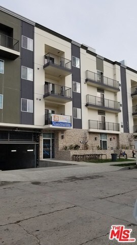 Foto del edificio - 850 S Gramercy Pl