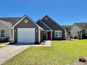 Building Photo - 213 Bayside Dr