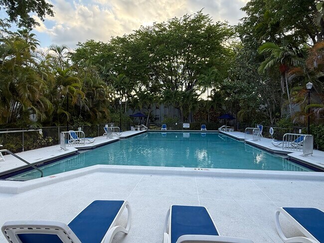Foto del edificio - 5590 SW 78th St