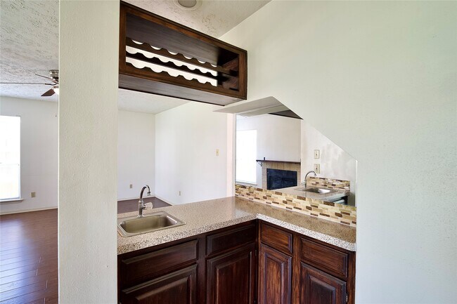 Foto del edificio - 3222 Settlers Way Blvd