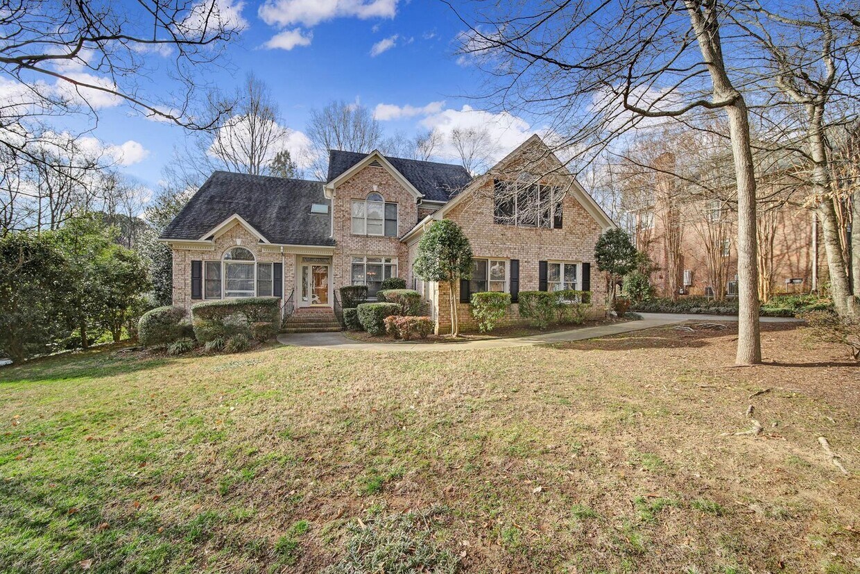 Foto principal - Spacious Four Bedroom Home!