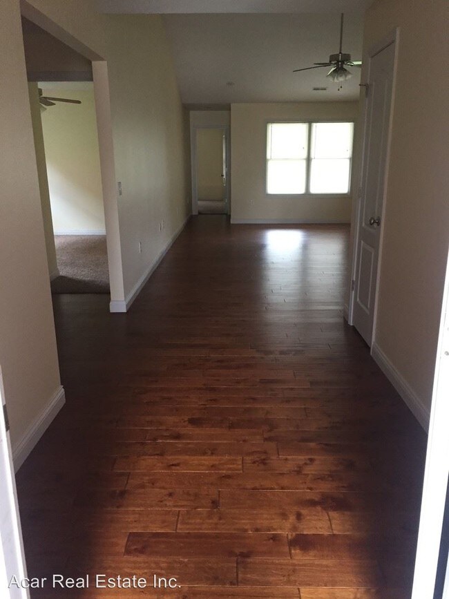 Foto del edificio - 3 br, 2 bath Apartment - 11972 Village Circle