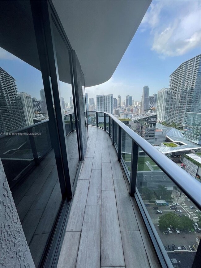 Foto del edificio - 55 SW 9th St