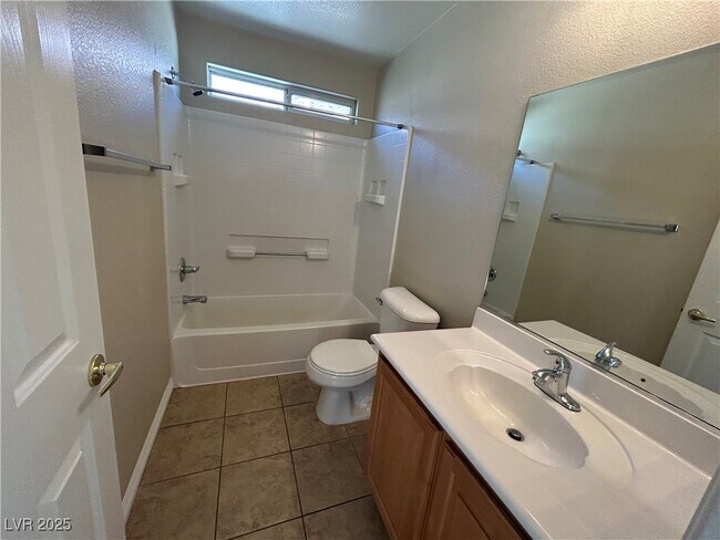 Foto del edificio - 8668 Tom Noon Ave