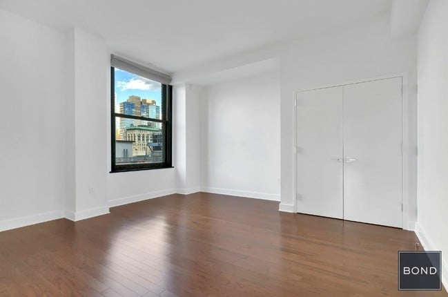 Building Photo - 1182 Broadway