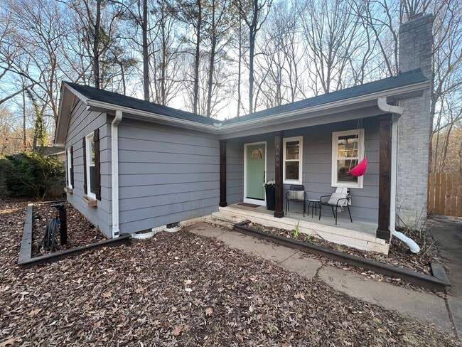 Foto del edificio - Newly Remodeled 4BD, 2BA Raleigh Home with...