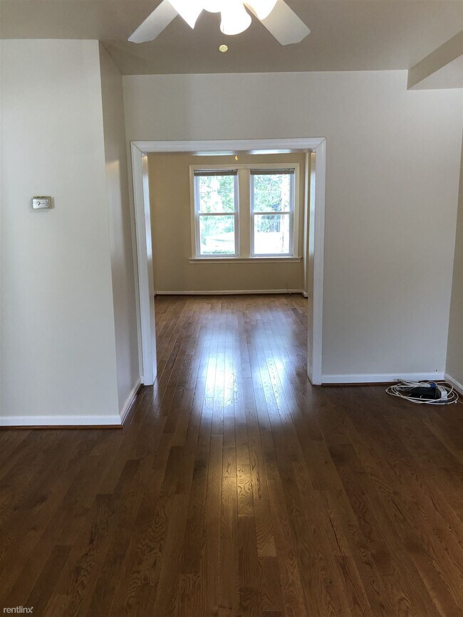 Building Photo - 4 br, 2.5 bath Townhome - 4002 New Hampshi...