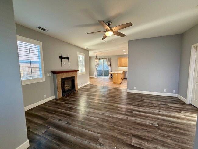 Building Photo - 904 Larable Ct