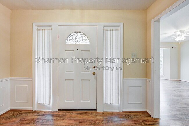 Building Photo - 5403 Clift Haven Dr