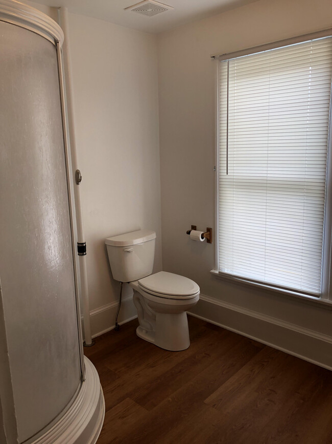 Bath: corner shower and new commode - 354 York St